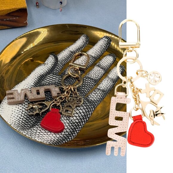 🆕 TORY BURCH 🧿 NWOT XO Charm Love Motif Keychain / Key Fob, Rosegold & Red